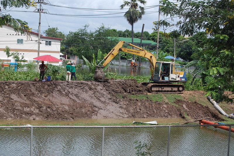 03 Extending the barrier between village and uni