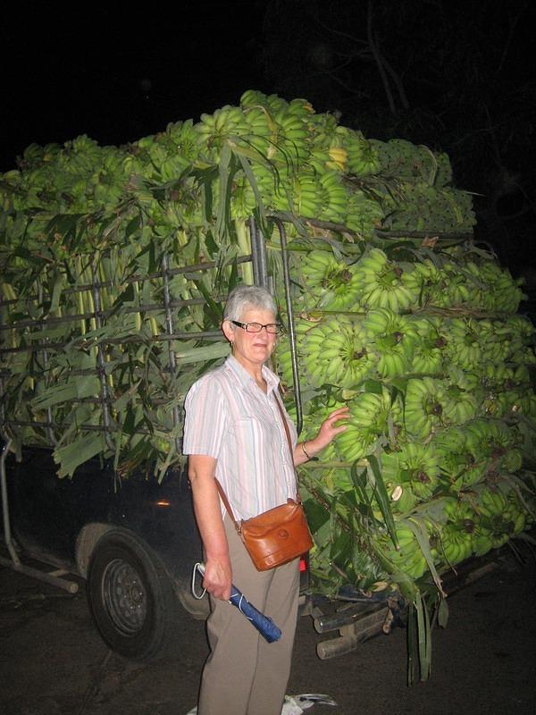 Maureen Goes Bananas