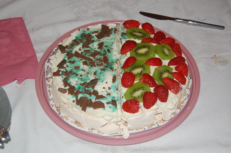 Mum's Pavlova